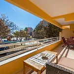 2 Bed-sleeps 4-vilamoura Beach-pool-spa-balcony Apartmán
