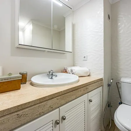 2 Bed-sleeps 4-vilamoura Beach-pool-spa-balcony Апартаменты Картейра