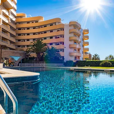 2 Bed-sleeps 4-vilamoura Beach-pool-spa-balcony * Картейра