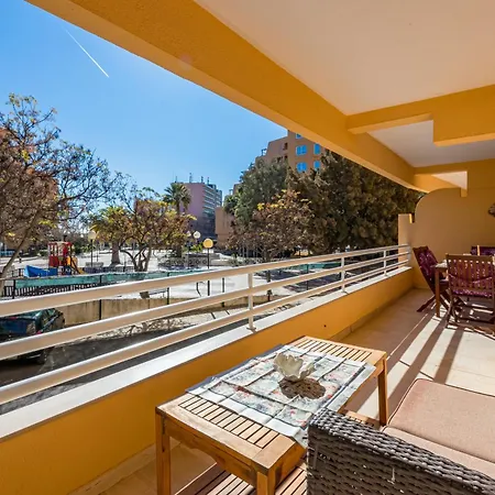 2 Bed-sleeps 4-vilamoura Beach-pool-spa-balcony Апартаменты