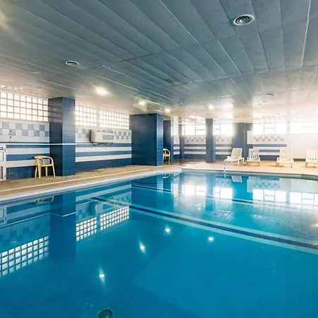 2 Bed-sleeps 4-vilamoura Beach-pool-spa-balcony * Quarteira