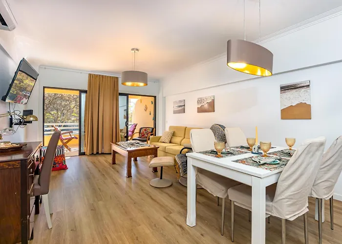 Appartement 2 Bed-sleeps 4-vilamoura Beach-pool-spa-balcony