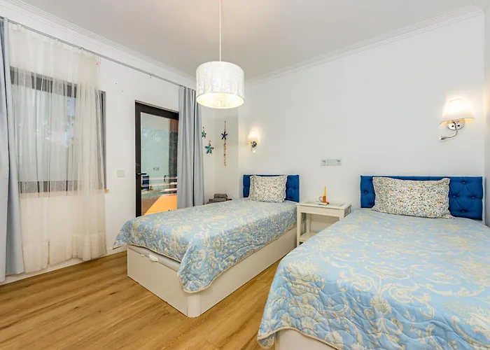 2 Bed-sleeps 4-vilamoura Beach-pool-spa-balcony Appartement Quarteira