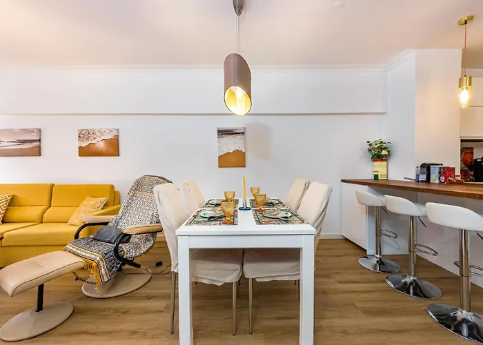 Apartament 2 Bed-sleeps 4-vilamoura Beach-pool-spa-balcony