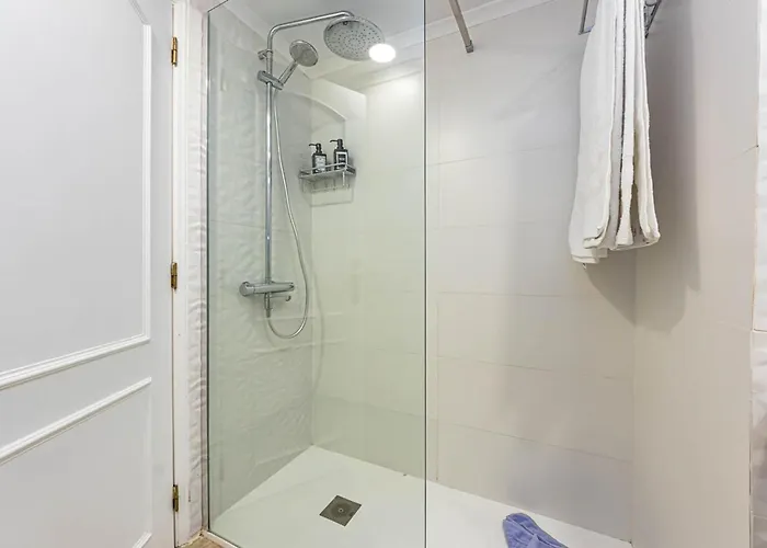 Apartament 2 Bed-sleeps 4-vilamoura Beach-pool-spa-balcony Quarteira