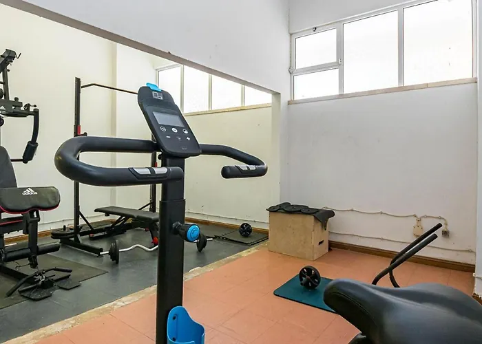 2 Bed-sleeps 4-vilamoura Beach-pool-spa-balcony Apartament